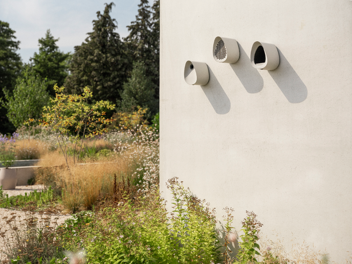 essential mangeoire pour oiseaux 18cm gris fibreux